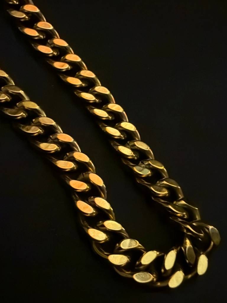 18K Gold Cuban Link Chain For Men – 8Mm Stainless Steel Necklace 24 Inch : MATC713GCRS