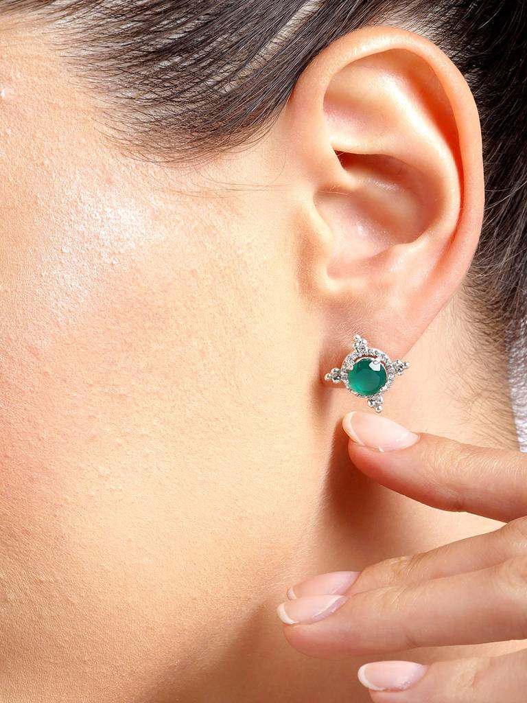 92.5 Silver Green Kundan Chakra Stud Earrings : 92.5 Silver Green Kundan Chakra Stud Earrings : 92.5 Silver Green Kundan