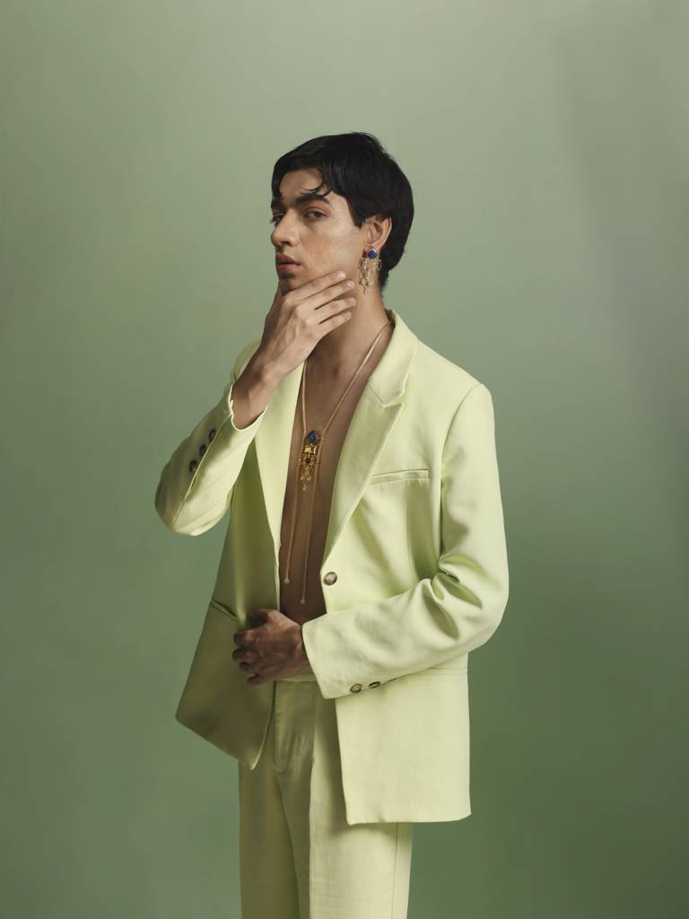 Lapiz Love Earrings : AA-1076