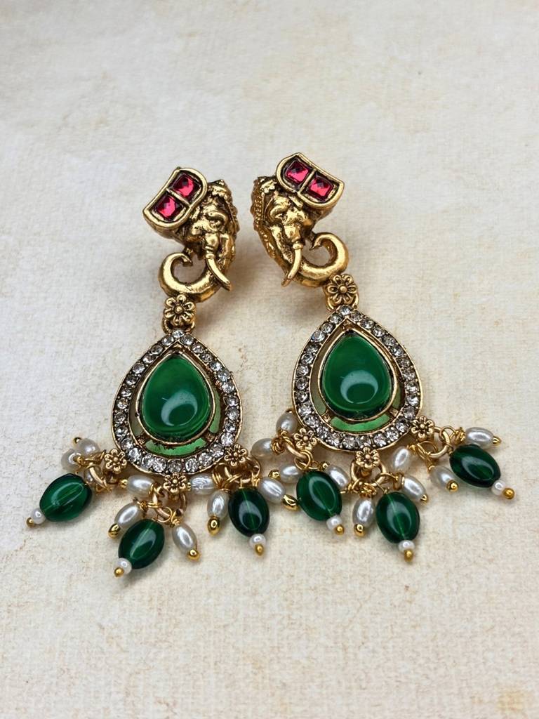 Gold-Plated Green Stone-Studded Temple Hasli Necklace Jewellery Set : VI26JSTJ100011