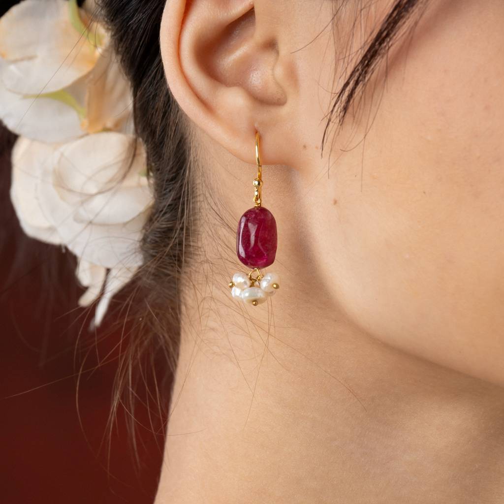 Tasseled Pearl And Ruby Set : PRMBS144