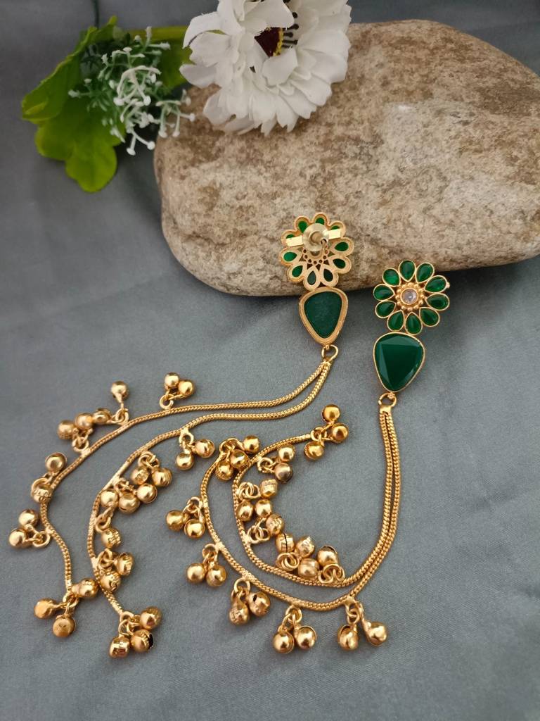 Brass- Plated Pachi Kundan & Ghungaroo Beaded Kashmiri Floral Drop Earrings : VS105312