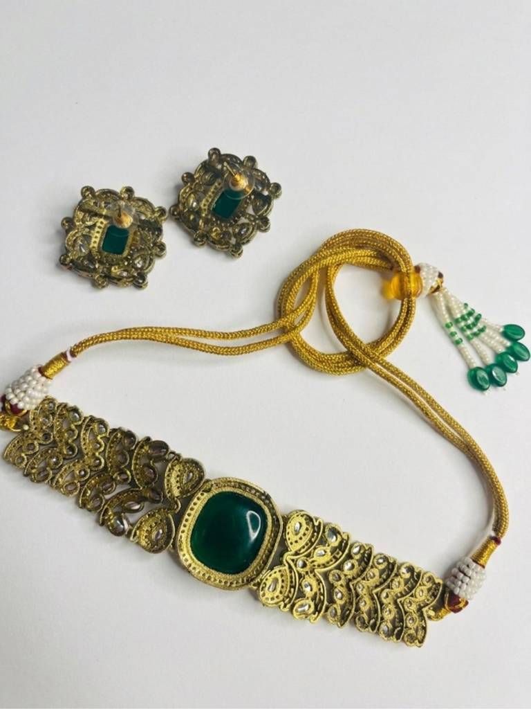 Gold-Plated Green Stone Traditional Kundan Choker Jewellery Set : VI26JSKU100009