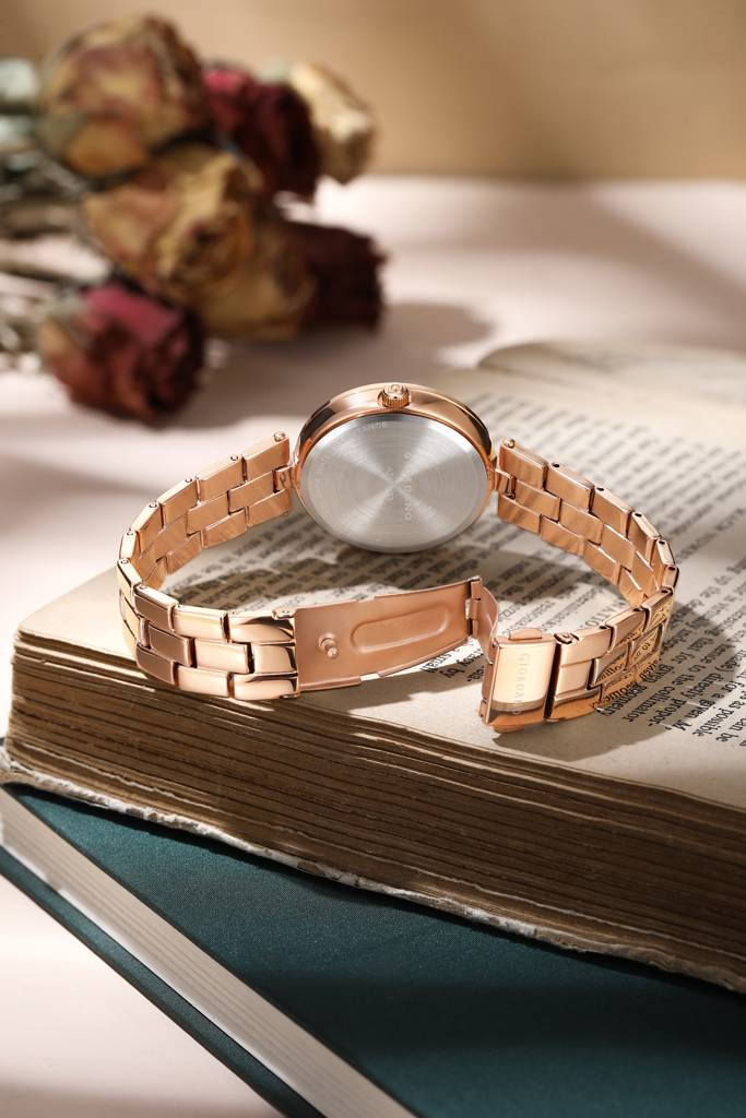 Analog Watch For Women With Diamond Studded Case And Metal Strap : A2079-33