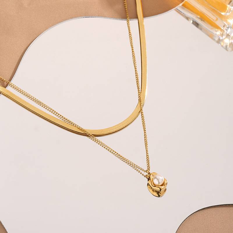 18K Gold Plated Stainless Steel Pearl And Snake Chain Layered Necklace : ATO0624N200G