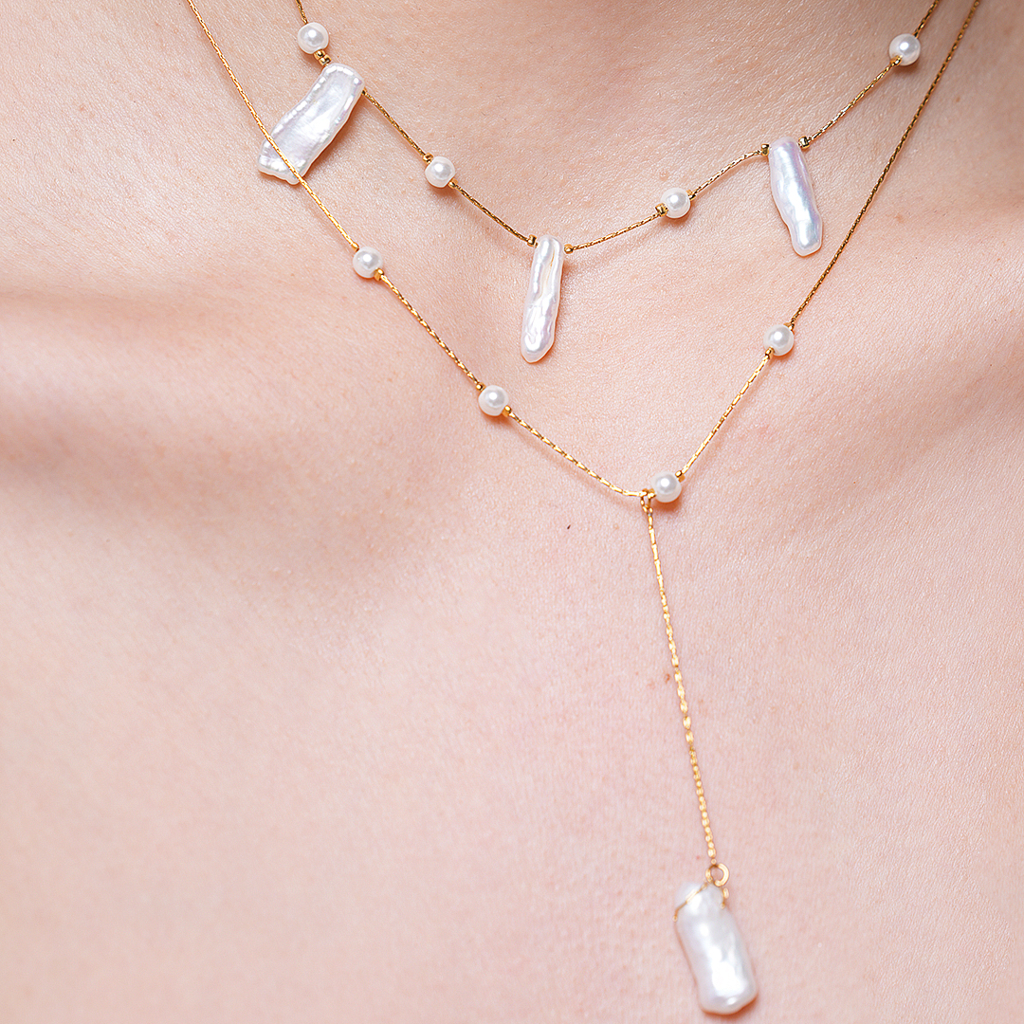 Natural Baroque Pearl Pendant Necklace : CAO0109JNY