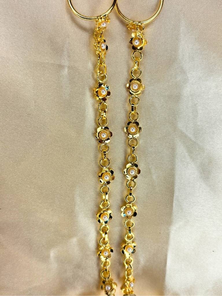 Gold-Plated Floral Pearl Adjustable Bracelet With Finger Ring Hand Harness Hathphool : VI26BC100105
