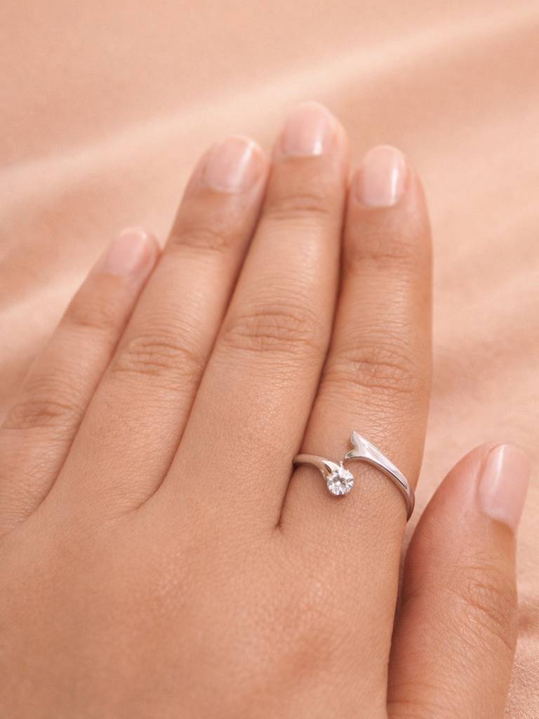 925 Pure Silver Star-Bound Solitaire Rhodium Plated Zircon Ring : LR1342