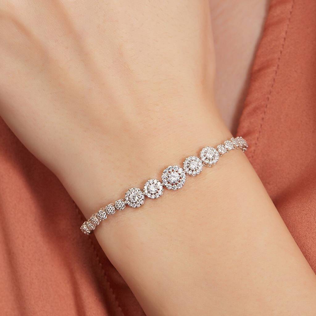 Dazzling Adjustable 925 Silver Bracelet : BR-80113