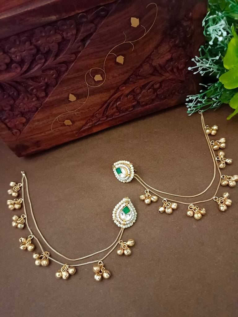 Brass-Plated Kundan Studded & Ghungroo Kashmiri Earrings With Earchains : VS105322