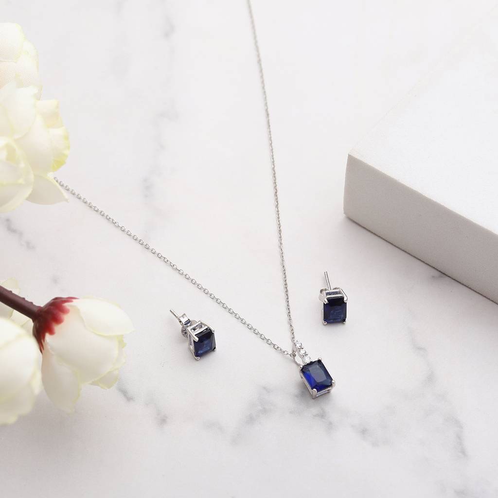 Iski Uski 925 Sterling Silver Mishi Sapphire Pendant Set With Earrings