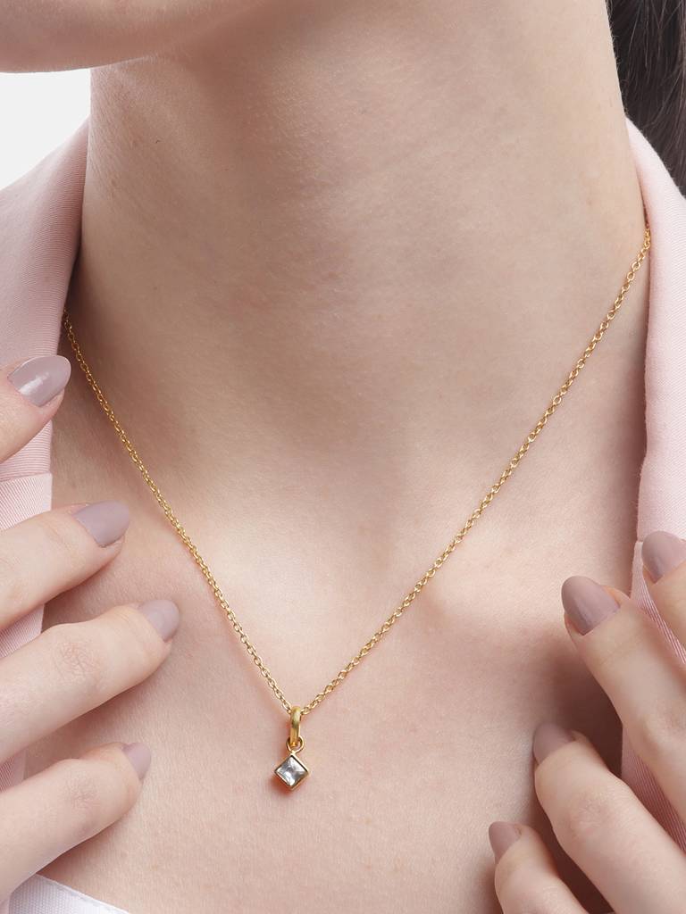 This Minimal Design Is Made In 92.5 Silver. The Sparkling, Kundan Stone Necklace Is A Timeless Classic That Will Never G