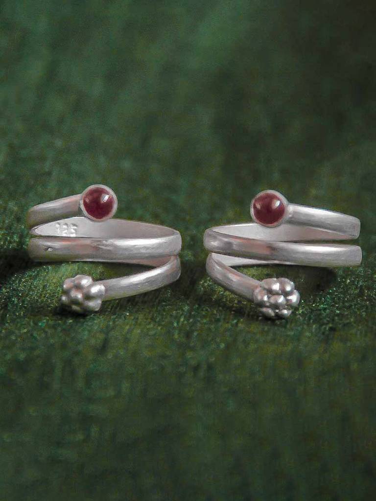 Silver Red Pota Toe Ring : U100SO008TR0079