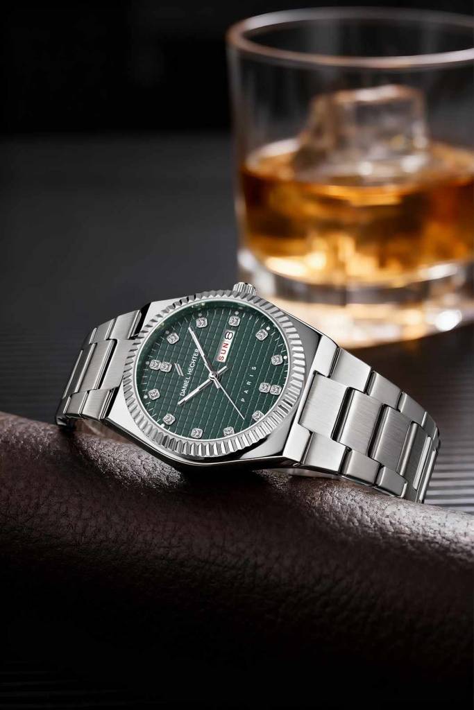 Daniel Hechter Hoche Collection Classic Analog Watch For Men – Textured Dial,Crystal Indices With Fluted Bezel, D : DHM1027-33