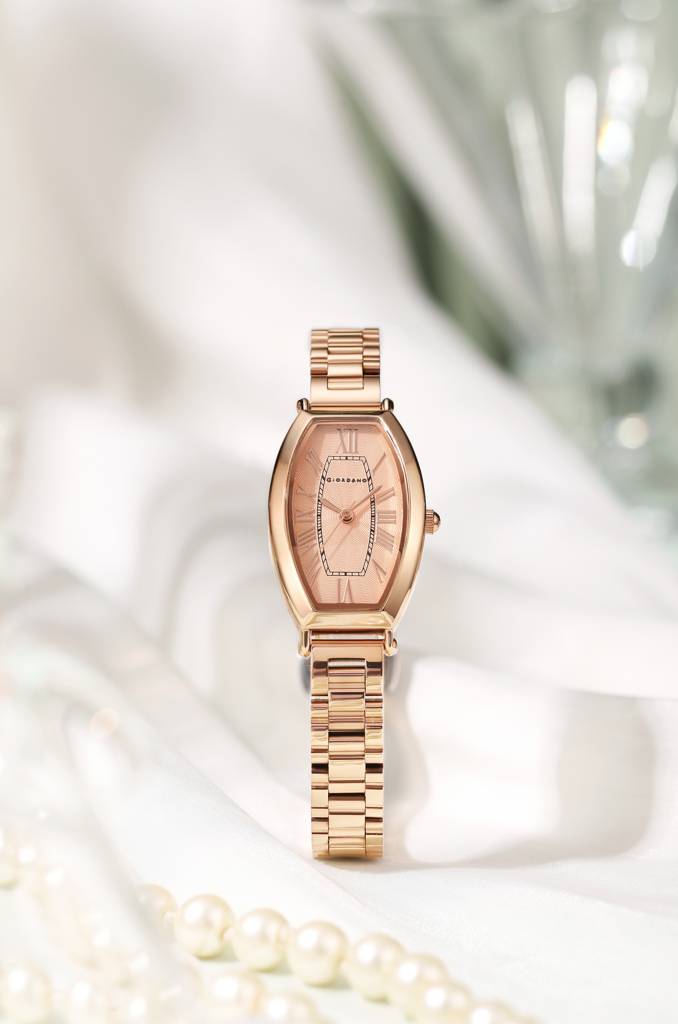 Giordano Silver Oval Shape Dial Watch For Women – Elegant Roman Numerals, Stainless Steel Strap, Sleek Analog De : GZ-60100-44