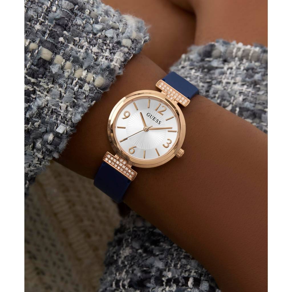 Guess Round 28Mm White Dial Analog Women Watch - Gw0912L3 : GW0912L3