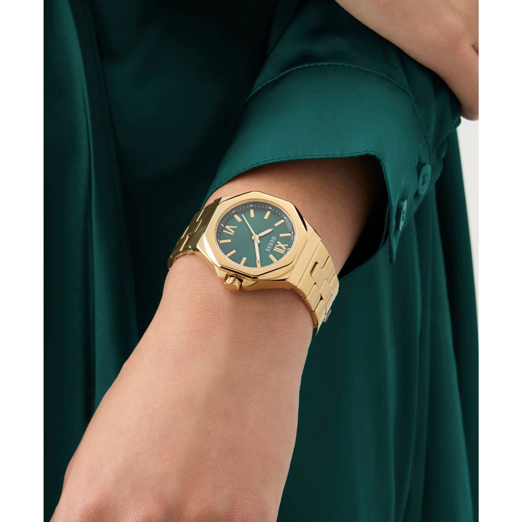 Guess Round 34Mm Green Dial Analog Women Watch - Gw0873L2 : GW0873L2