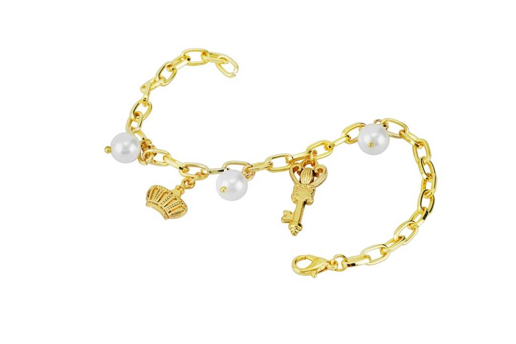 Anti-Tarnish 22Kt Gold-Plated Victorian Charm Bracelet : BR07003