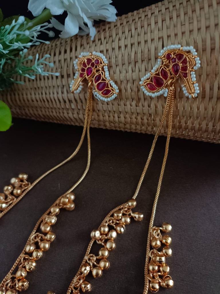 Gold-Plated Kundan Studded & Ghungroo Beaded Tasselled Peacock Kashmiri Drop Earrings : VS105309