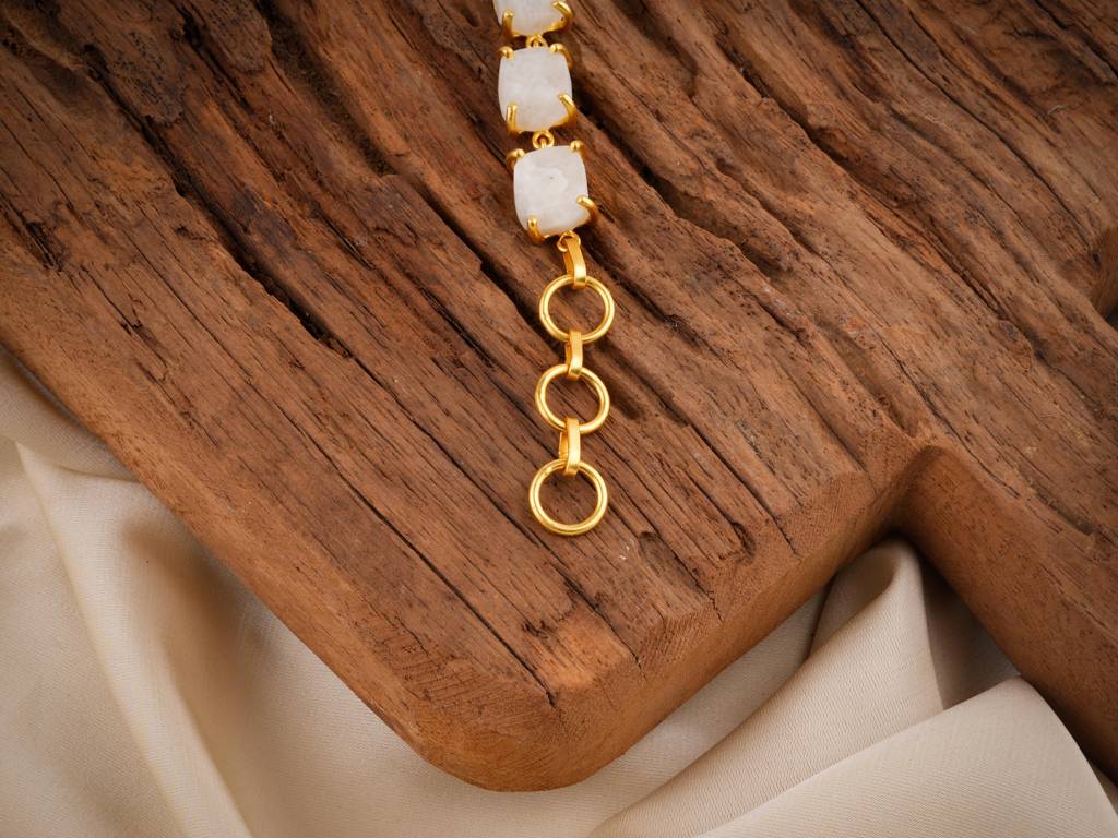 Uncut Moonstone Bracelet : NAGB11