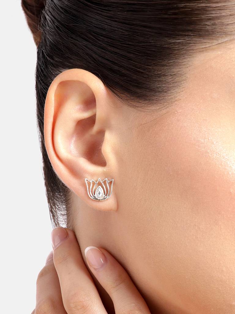 92.5 Silver Green Kundan Chakra Stud Earrings : 92.5 Silver Green Kundan Chakra Stud Earrings : 92.5 Silver Green Kundan