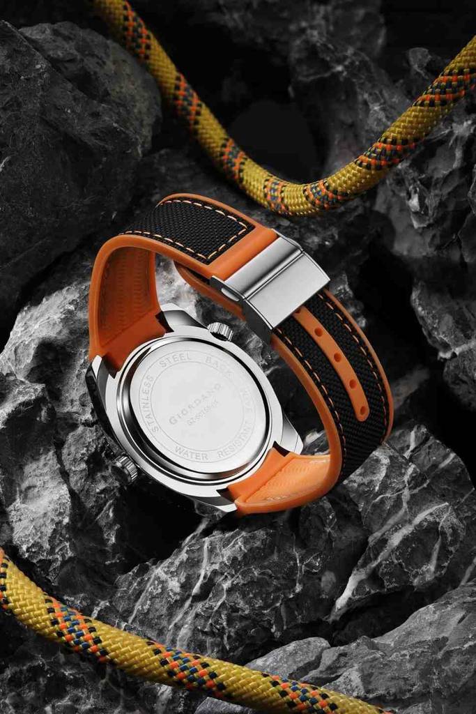 Giordano Analog Quartz Watch For Men – Round Dial With Rotating Bezel, Luminous Hour Markers, Silicone Strap, Da : GZ-50159-01