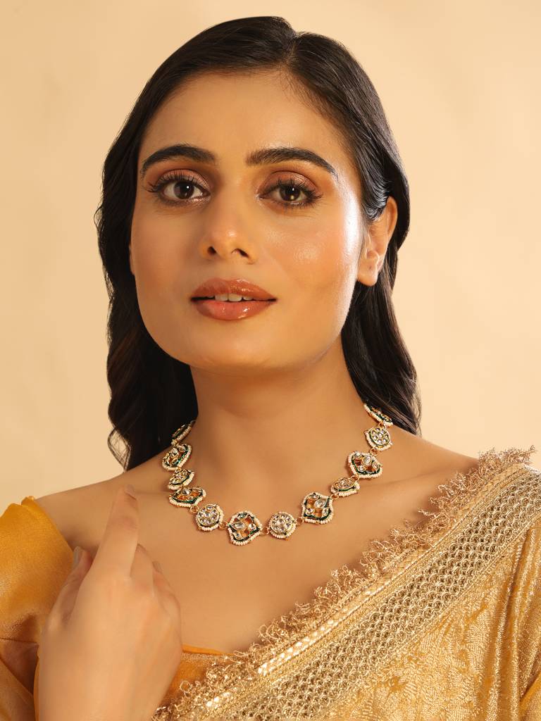 22K Gold Plated Kundan Ornate Royal Matha Patti : YI24A0471H