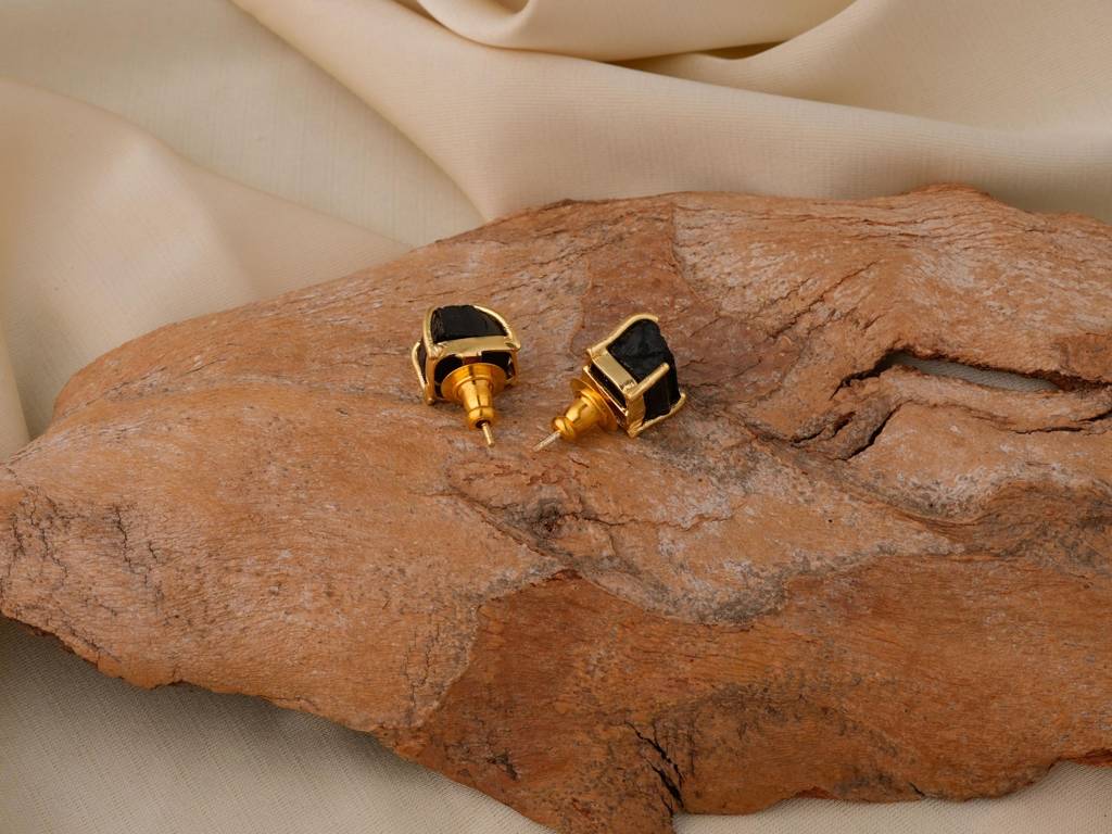 Black Onyx Studs : NAGE31