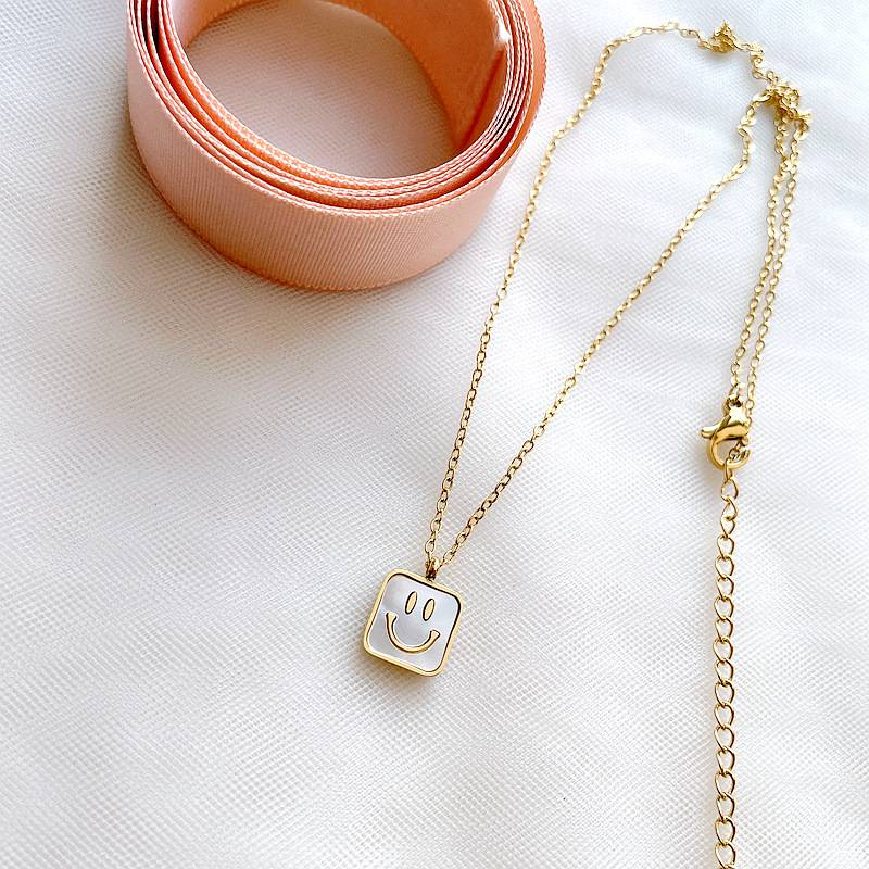 18K Gold Plated Smiley Emoji Pendant Necklace : ATO0624P011G