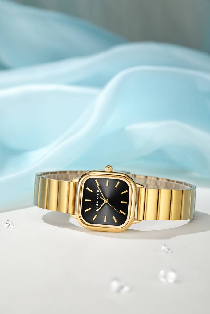 Giordano Classic Square Watch For Women Â Polished Stainless Steel Strap, Minimalist Compact Design-Gz-60098 : GZ-60098-22