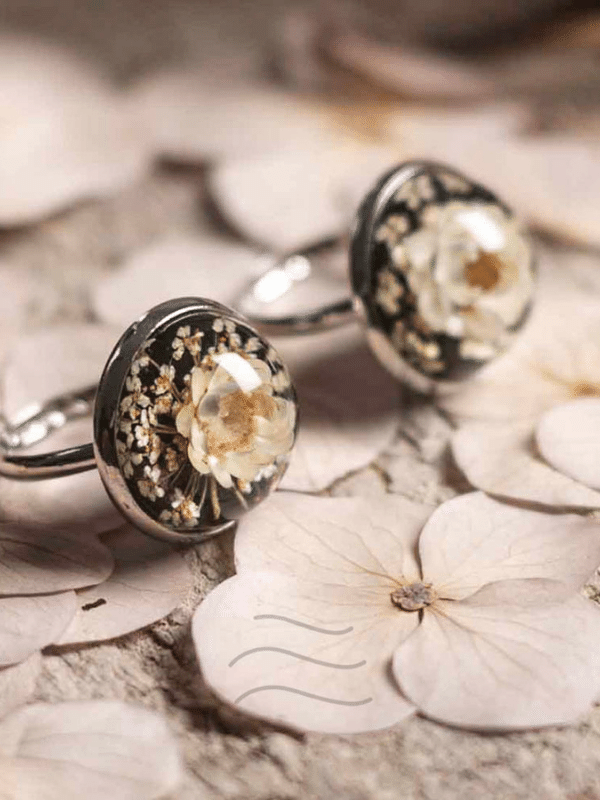 Enchanted Orb Ring : LA-FF-R-EOR-S1