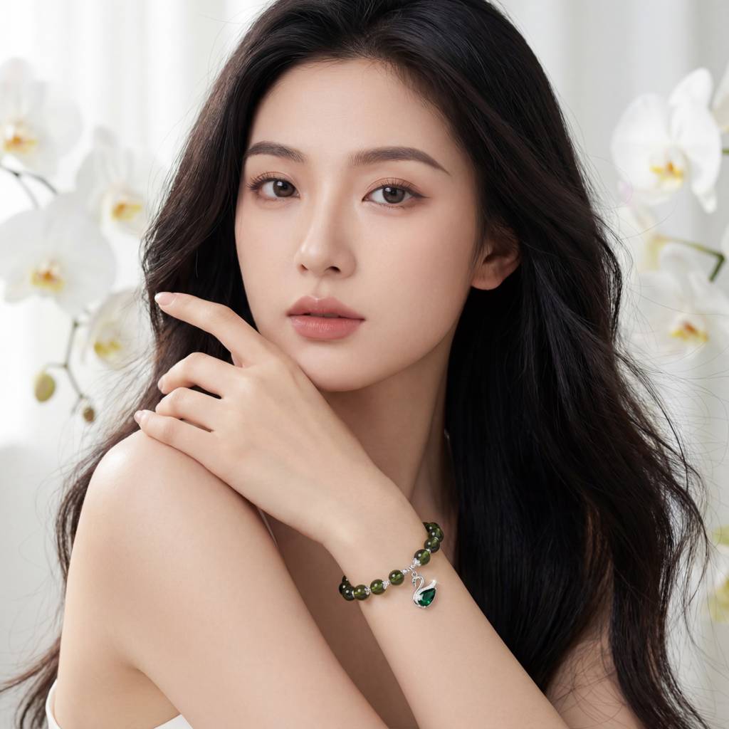 Korean Emerald Swan Deep Green Beaded Bracelet : YUFSBR217