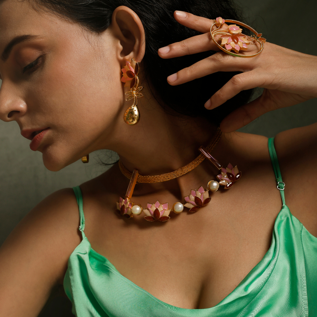 Statera Blume Earrings : BR-1056