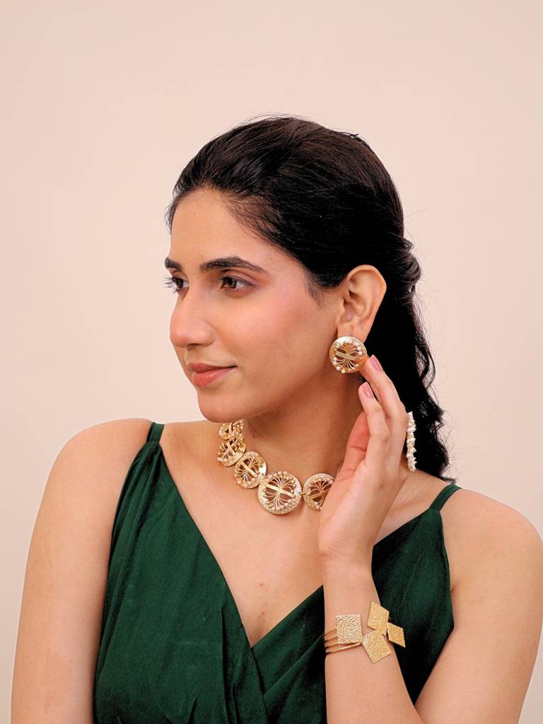Husnara Floral Pearl Choker For Women Brass 18K Gold Plated Handmade : BJV016