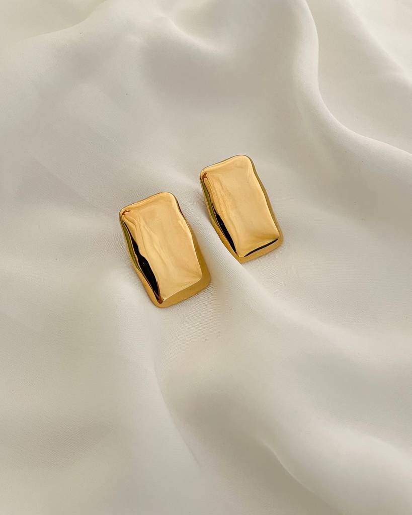 18K Gold Plated Delta Earrings : E66