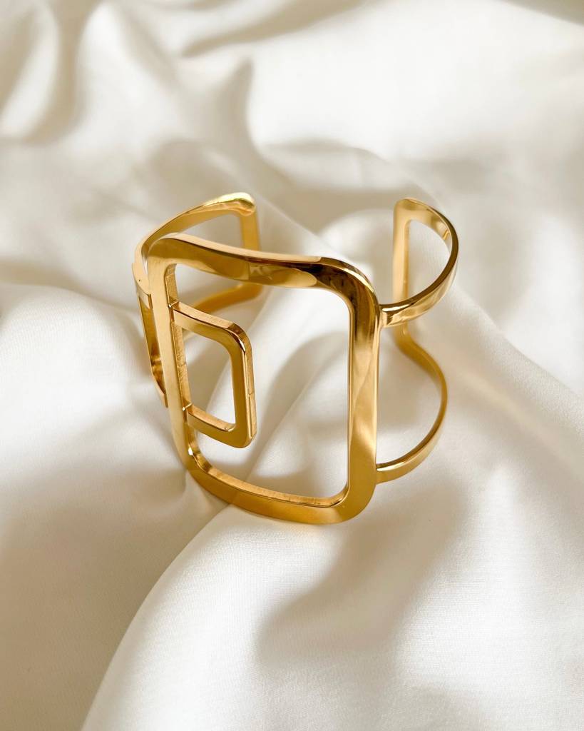 18K Gold Plated Statement Cuff Bracelet, Rue : B18