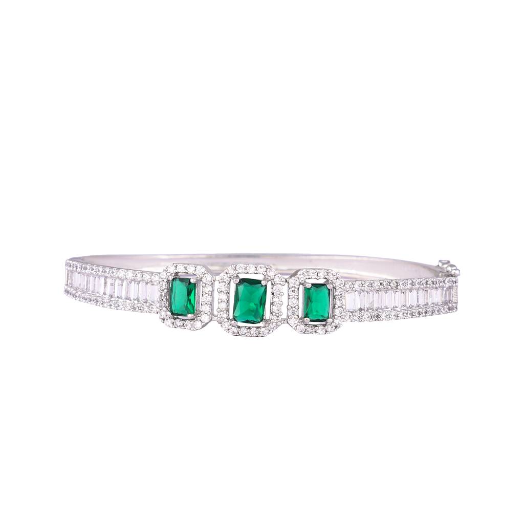 American Diamond Ziva Emerald Openable Bracelet : YI24A0596B