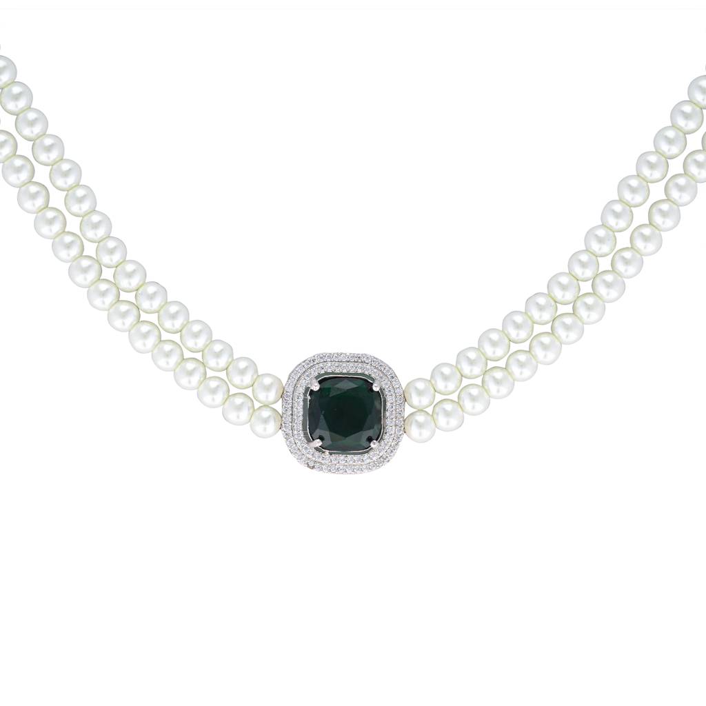 Emerald Elegance Pearl Choker : YI24A0408N