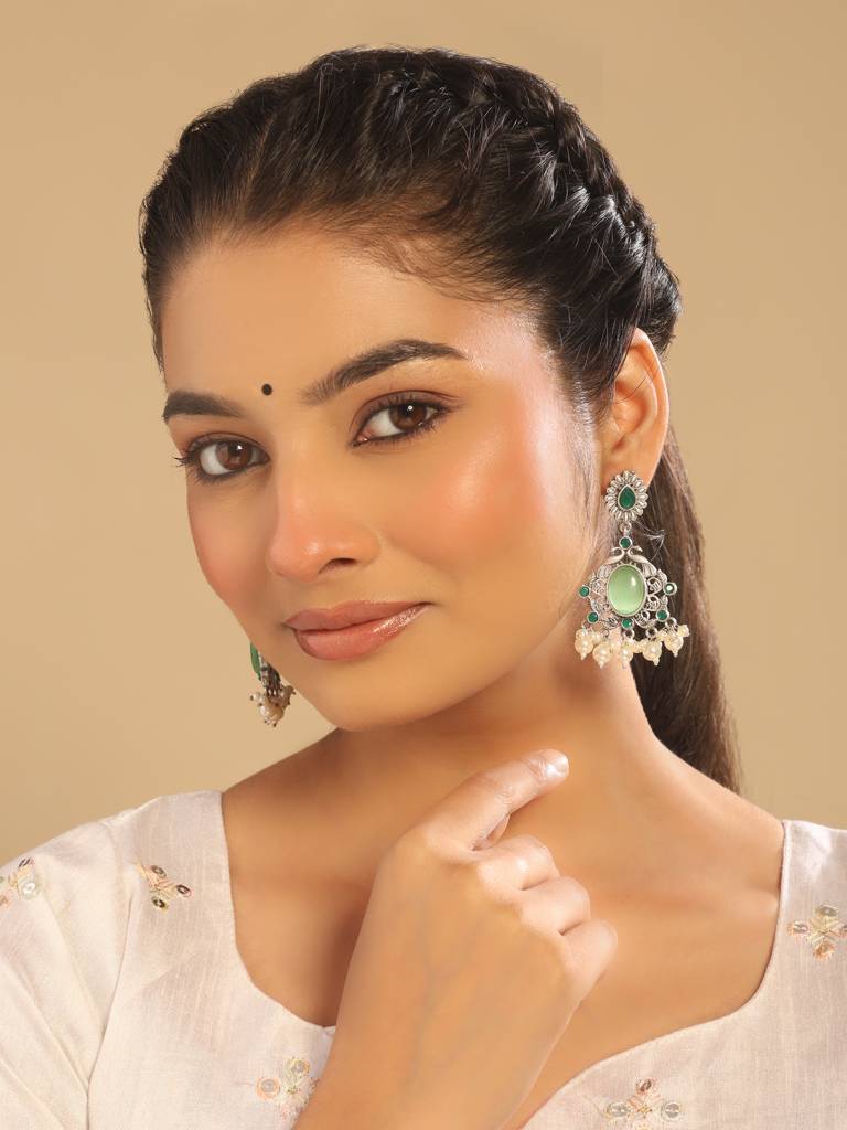 Olive Glow Drop Earrings : YI24A0652E