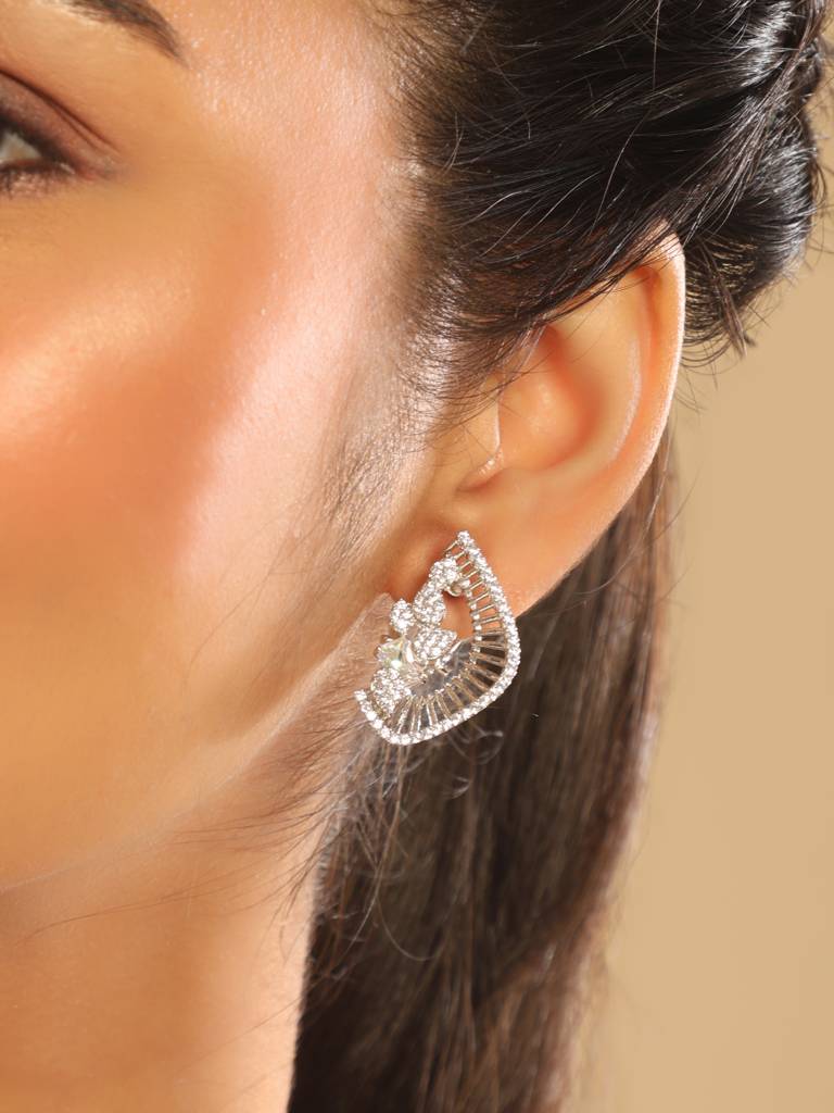 American Diamond Floral Arc Pendant Set : YI24A0662N