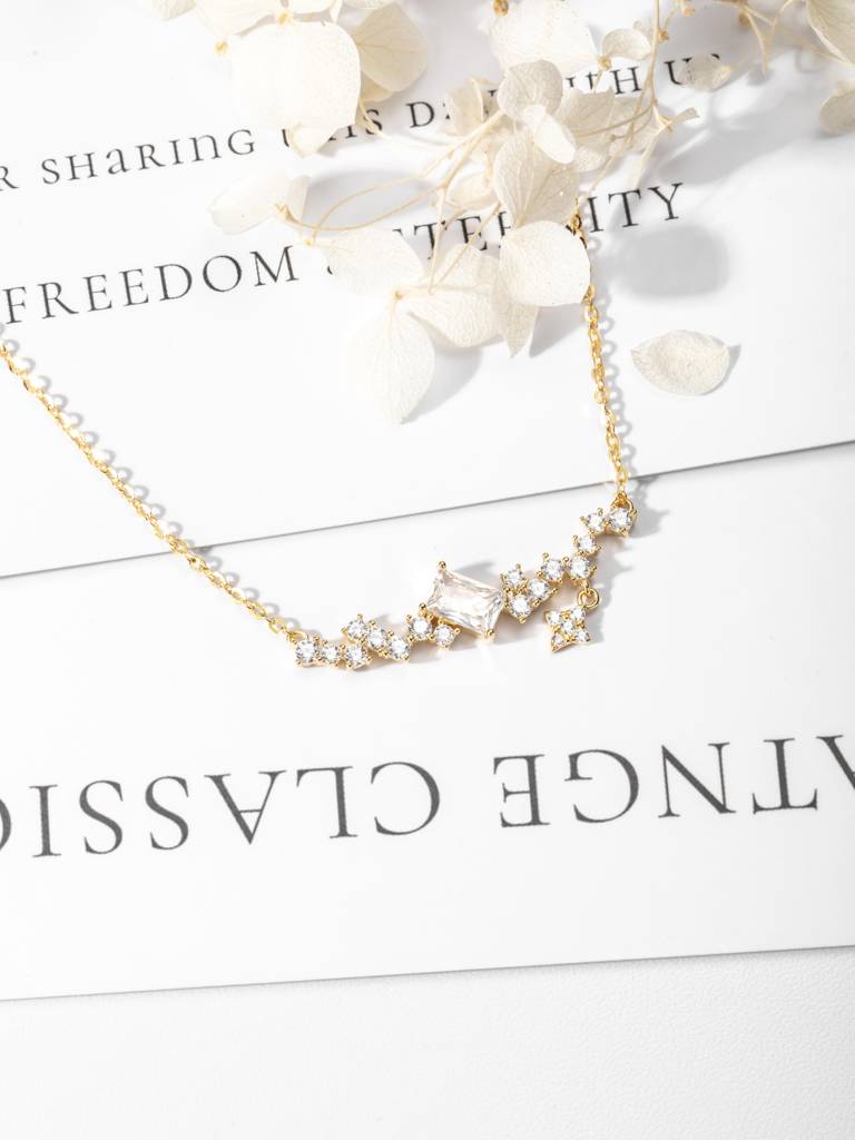 Dainty Floral Cluster Gold-Plated Silver Necklace : BRD0012G