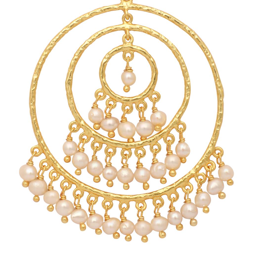 18K Triple Pearl Hoop Anti Tarnish Earrings : YI24A0274E