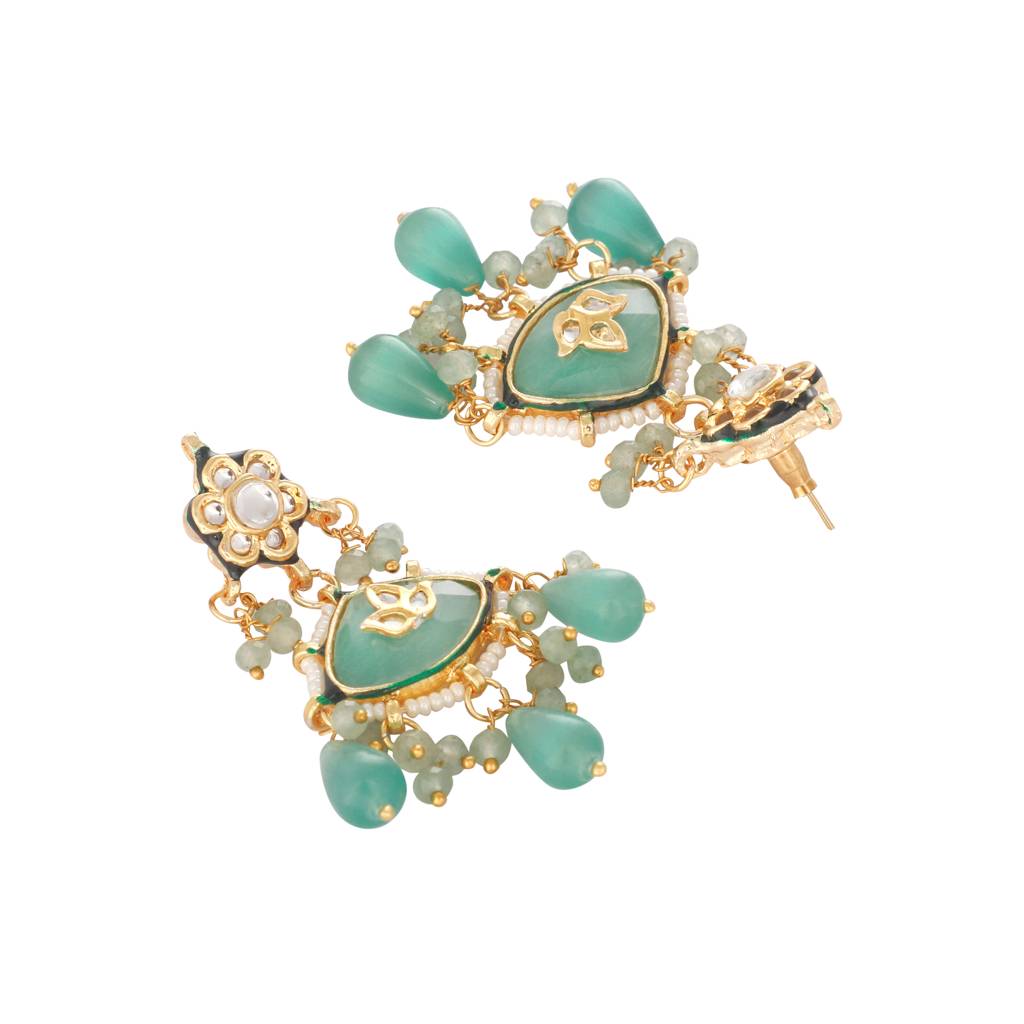 22K Gold Plated Lush Green Maang Tikka & Earrings Set : YI24A0430E
