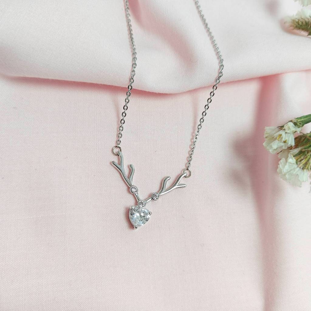 925 Silver Deer Heart Necklace : IS-NC-PC-1179