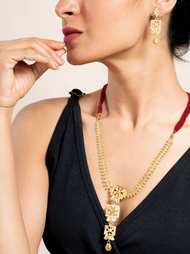 Gold Plated Floral Necklace Set : LAANP103