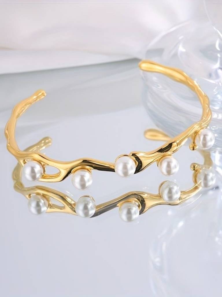 Pearl Sculptural Adjustable Cuff Â 18K Gold | Anti-Tarnish Bracelet : ATB711PSAC
