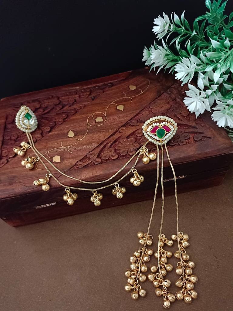 Brass-Plated Kundan Studded & Ghungroo Kashmiri Earrings With Earchains : VS105322