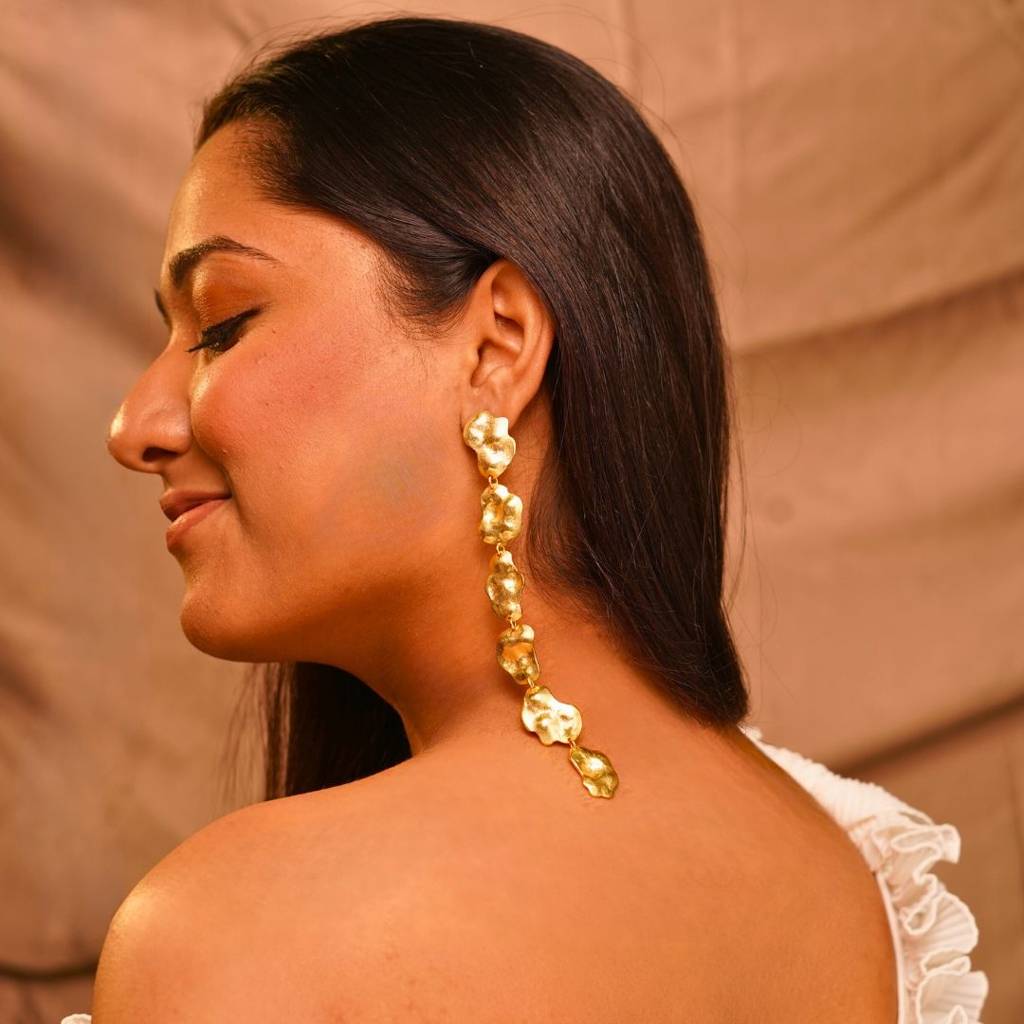 Ruffle Earrings : RuffleEarringNIH150ER79