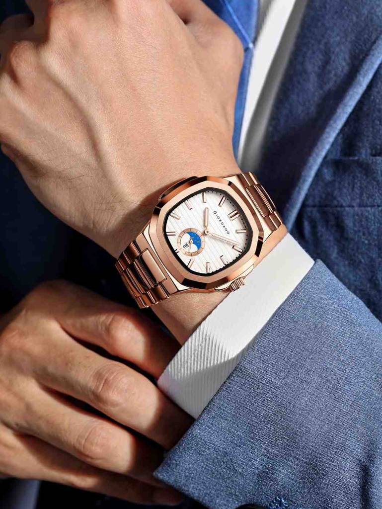 Giordano Analog Watch For Men Â Classic Moon Phase Design With Textured Dial, Durable Stainless Steel Strap, A : GZ-50179-33