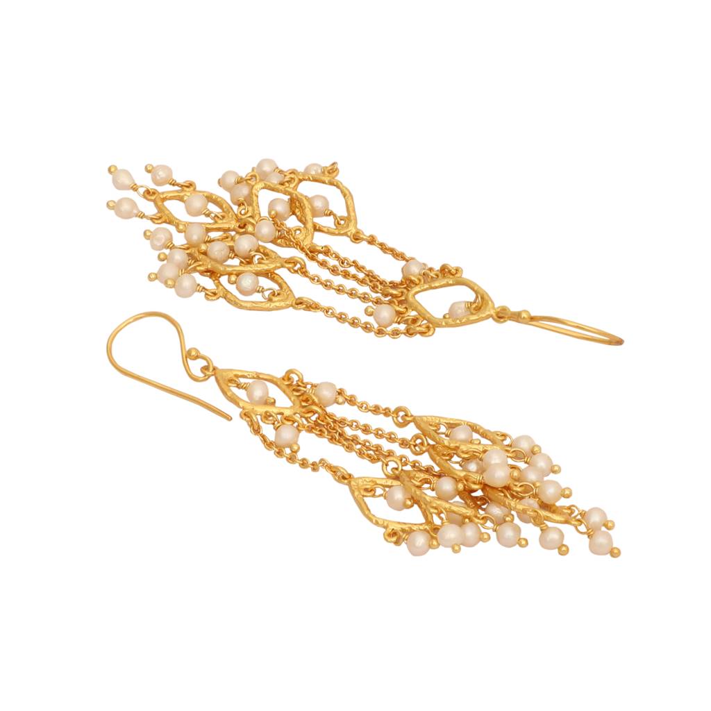 18K String Of Pearls Gold Anti Tarnish Earrings : YI24A0275E